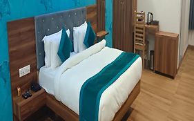 Hotel Golden Palm